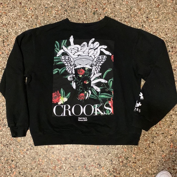 Crooks & Castles Other - Crooks & Castles Medium sweatshirt Medusa